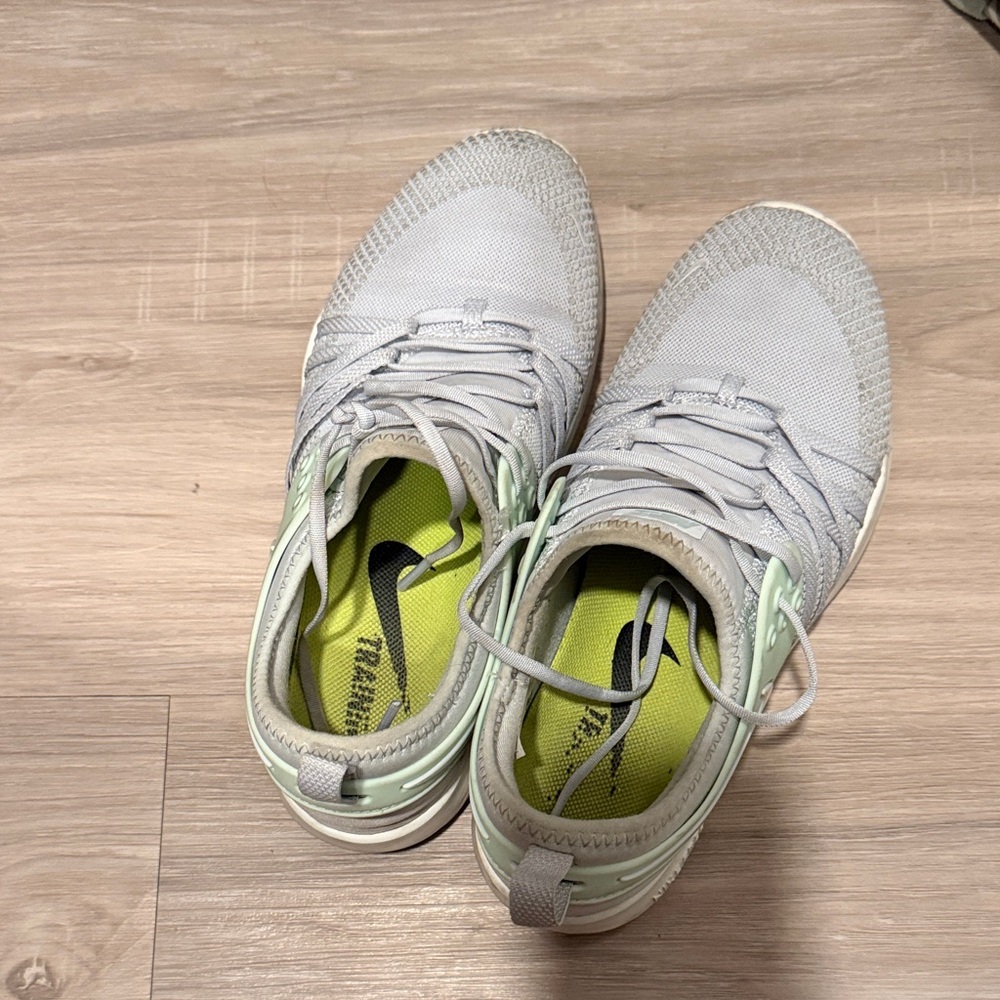 Nike women’s training Sneakers